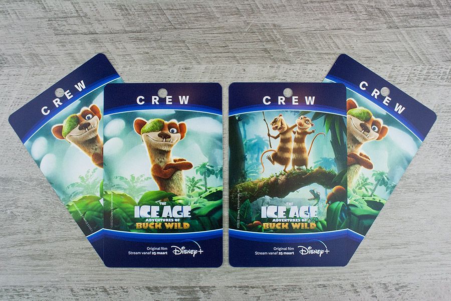 crew badge met afgeronde hoeken en gat bovenaan